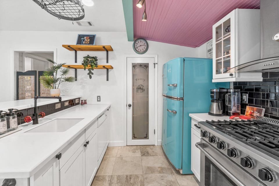 Fully Equipped Retro Kitchen with 'Big Chill' Fridge, Gas Range & Stocked Pantry