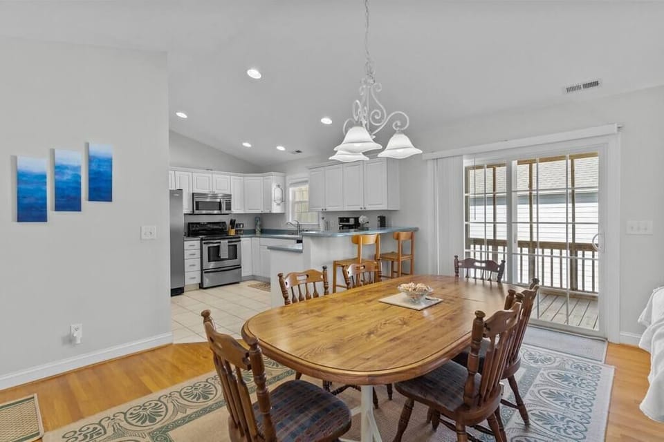 Dining and Kitchen w/ Barstools