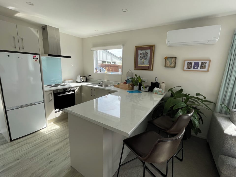 Breakfast bar