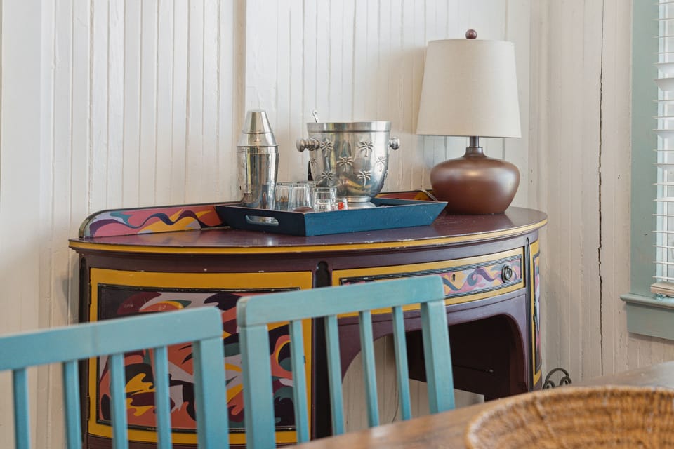 House 1: Dining Area