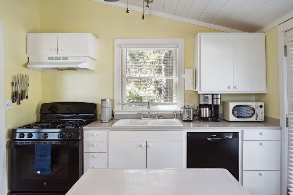 House 1: Kitchen