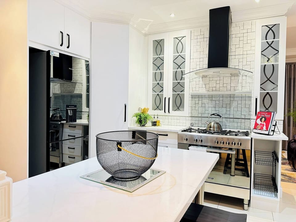 Apartment, 3 Bedrooms, Private Pool, Garden View | Interior