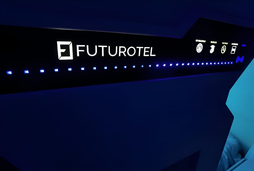 Capsule | Down comforters, minibar, in-room safe, free WiFi
