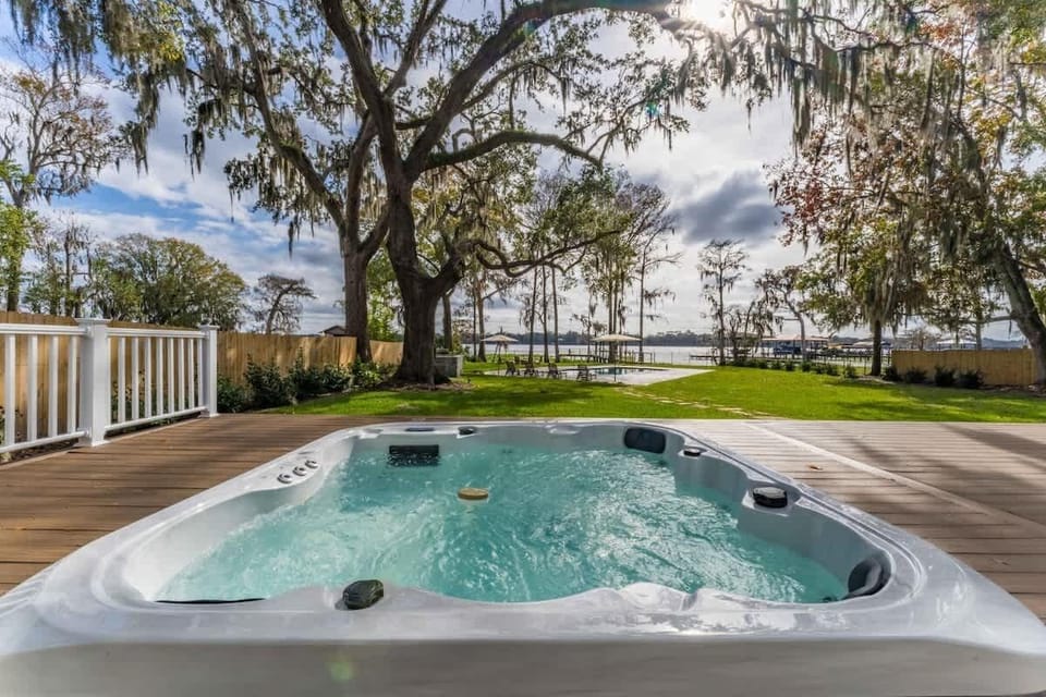 hot tub