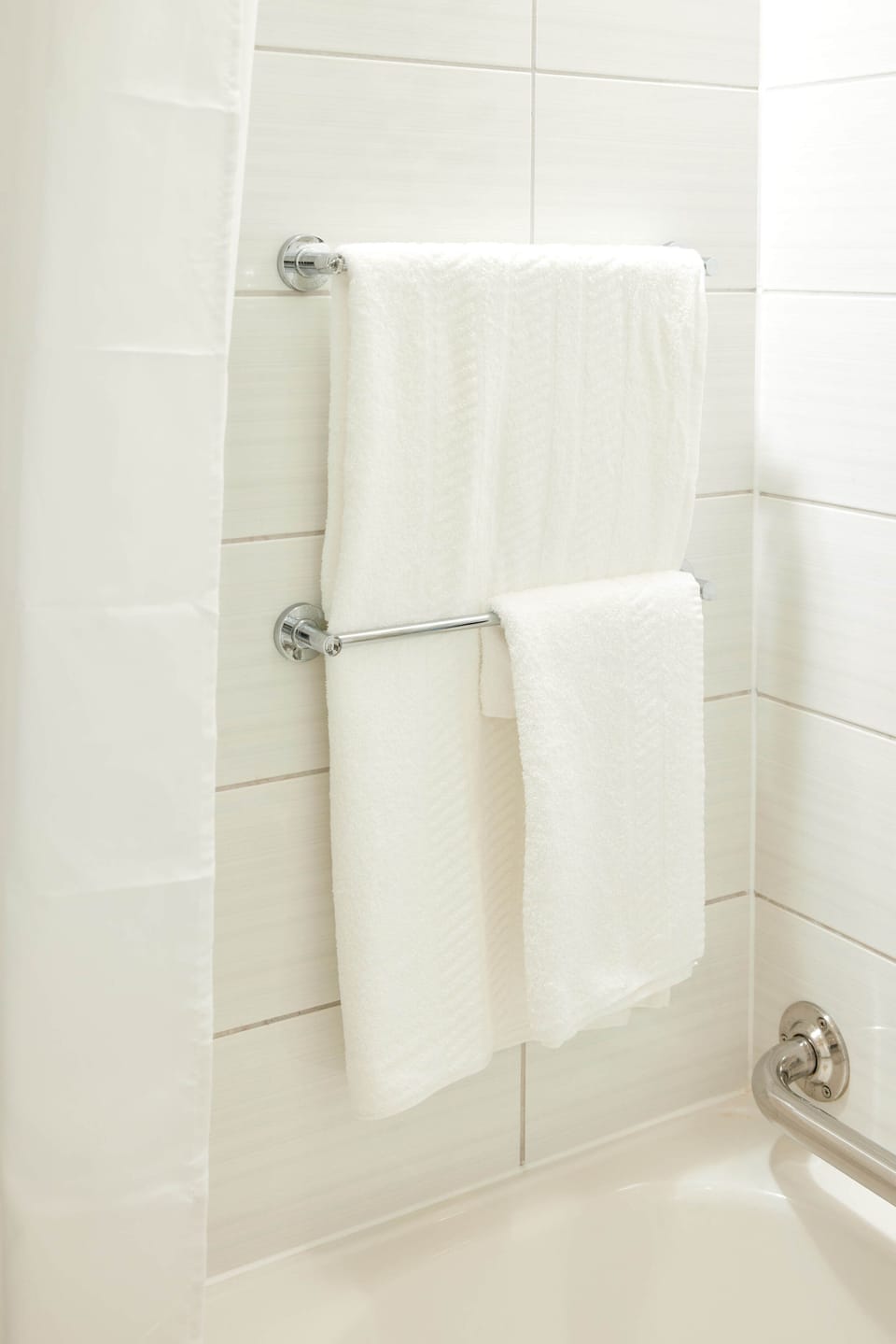 Accessible Double Room | Bathroom | Towels