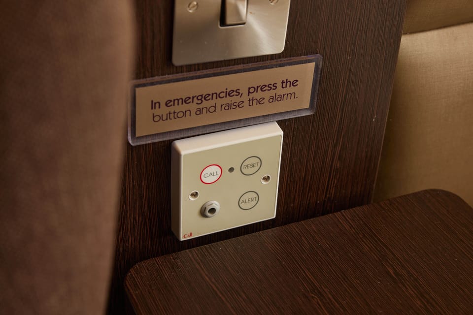 Accessible Double Room | Desk, free WiFi, bed sheets