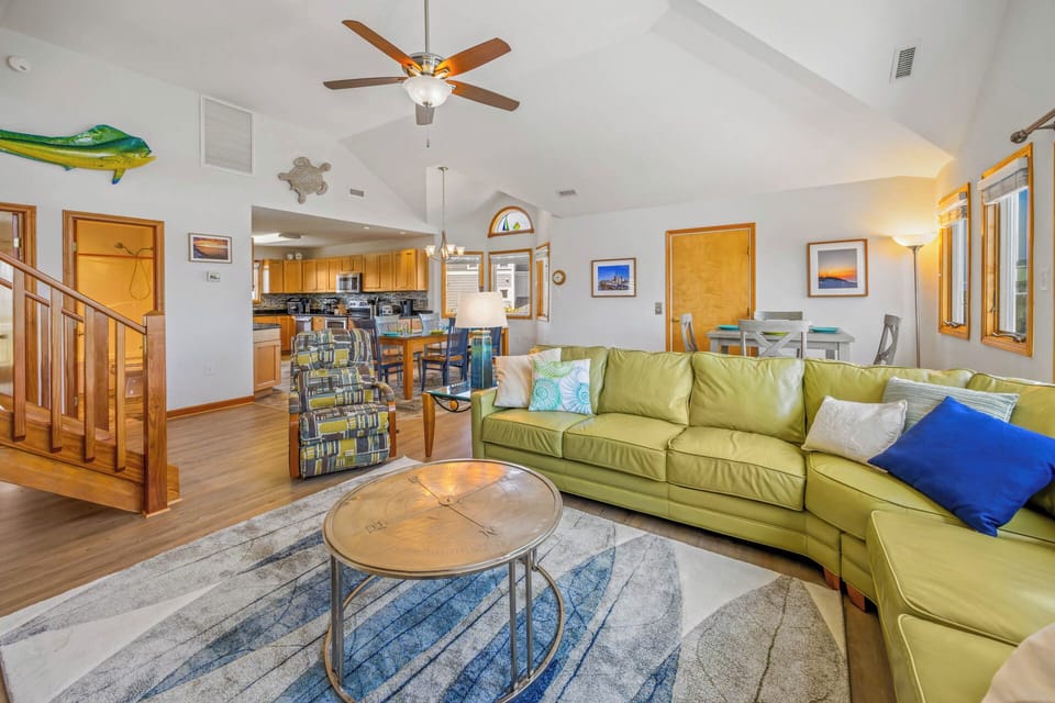 Surf or Sound Realty - 1155 - Hatteras Hideout - Great Room -4