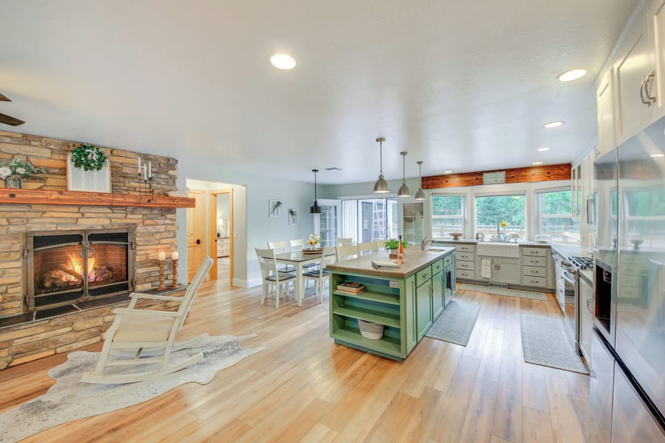House (4 Bedrooms) | Interior