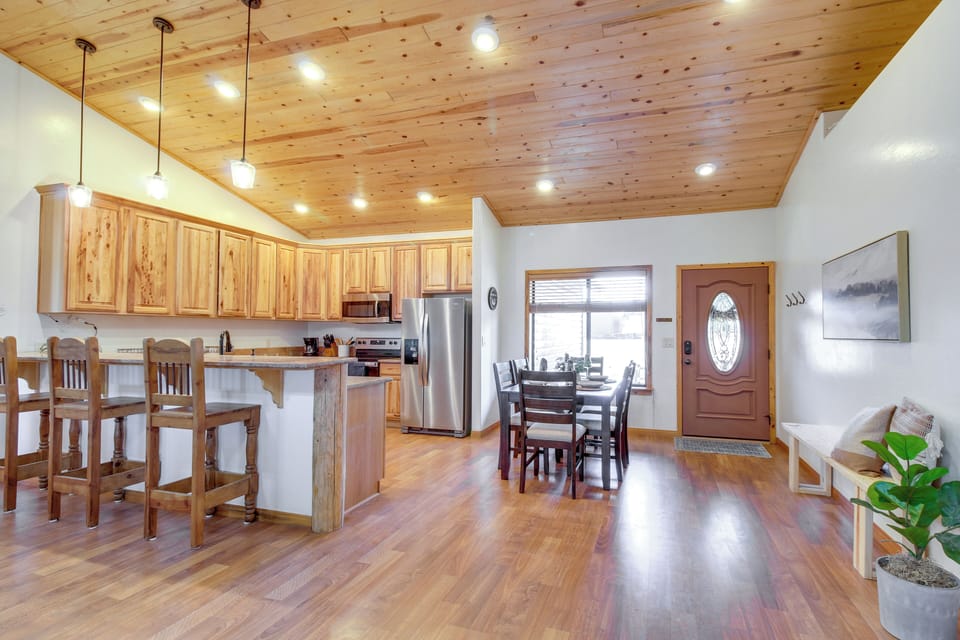 House (3 Bedrooms) | Interior