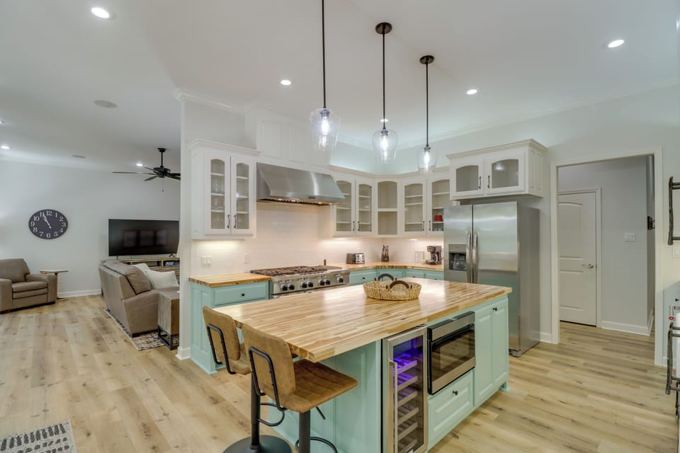 House (5 Bedrooms) | Interior