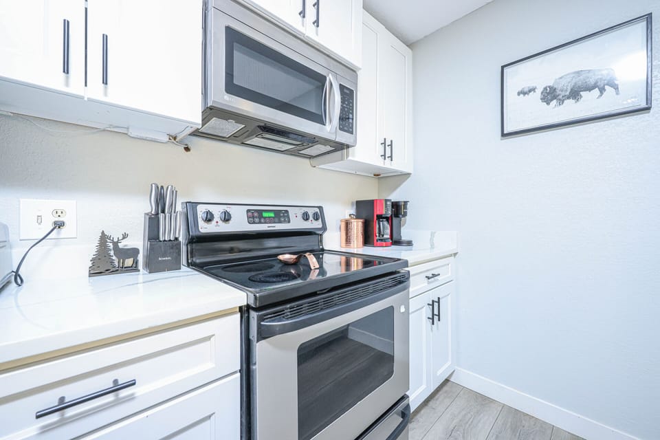 Kitchen-Electric Stove