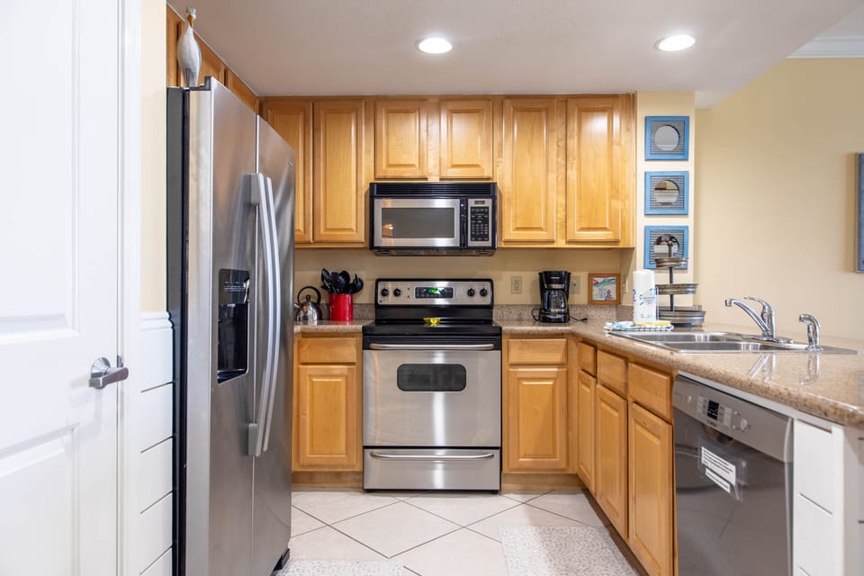 Fully Stocked Kitchen