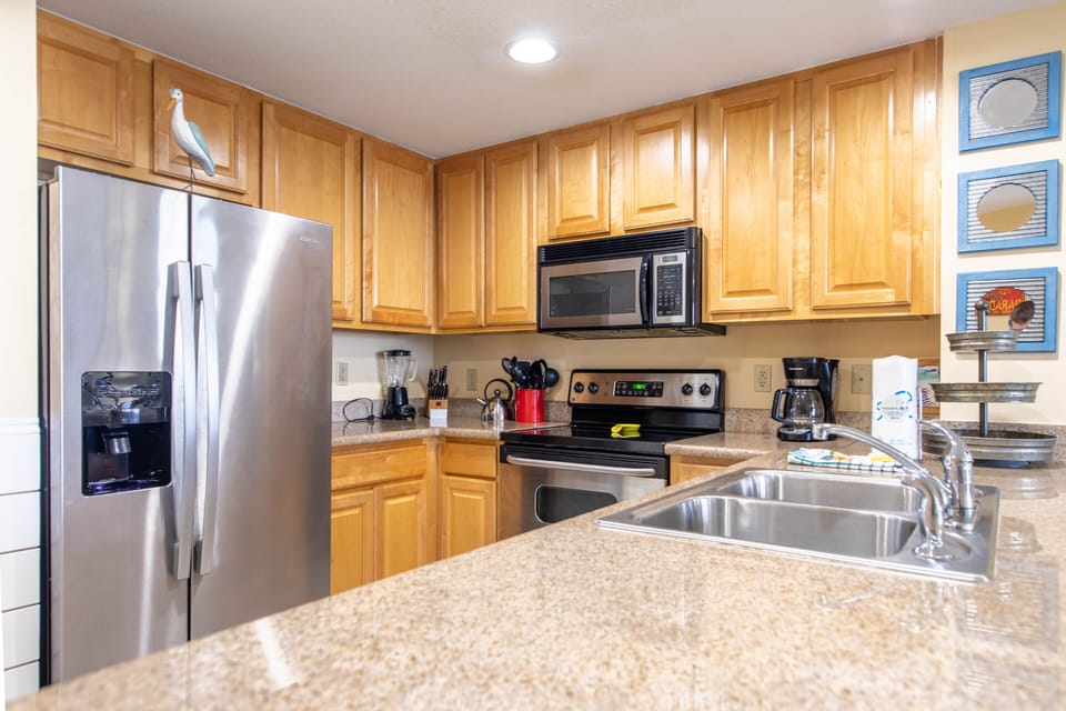 Fully Stocked Kitchen