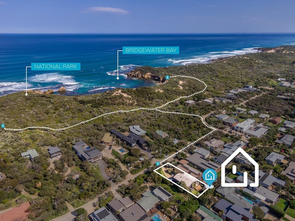 This stunning abode is located just 400m to Bridgewater Bay