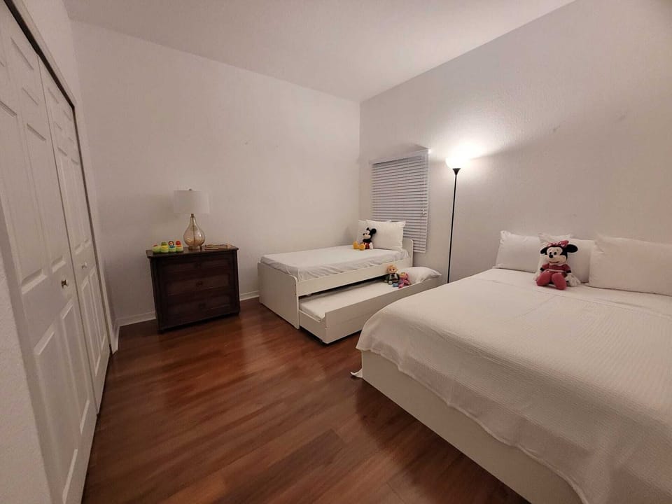 BEDROOM 3 WITH TWIN AND SINGLE BEDS