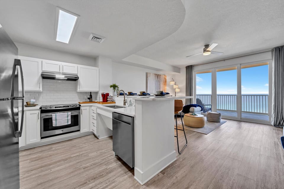 Full kitchen