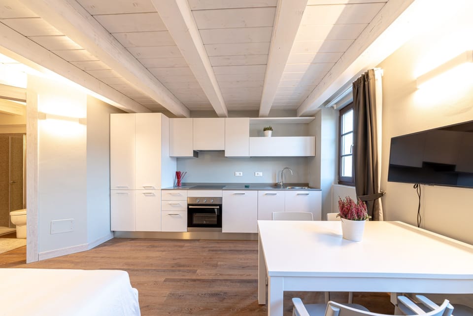 Deluxe Studio | Private kitchen