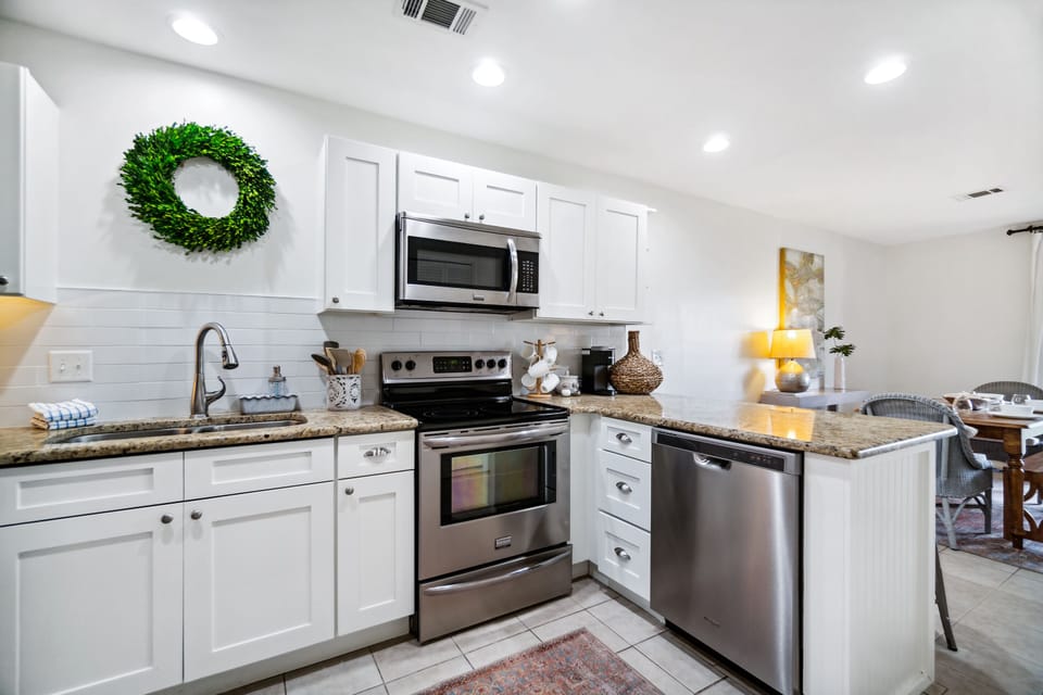 Condo, 1 Bedroom, Resort View | Private kitchen | Full-size fridge, microwave, oven, stovetop