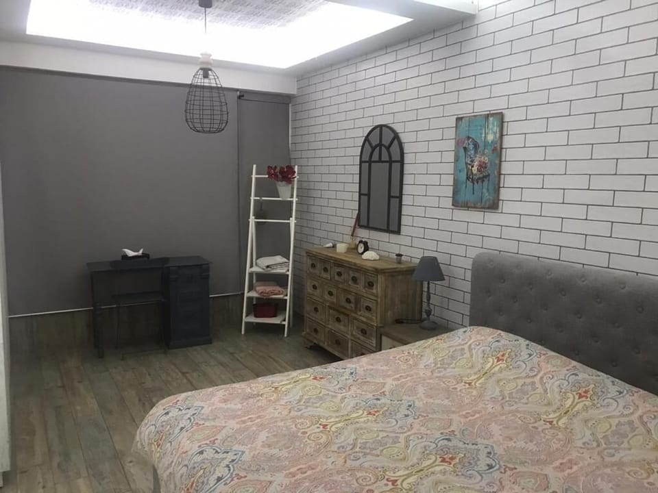 Apartment, 2 Bedrooms, Accessible, Smoking | 3 bedrooms