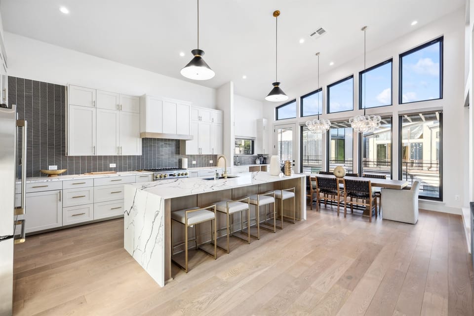 Fully Stocked kitchen