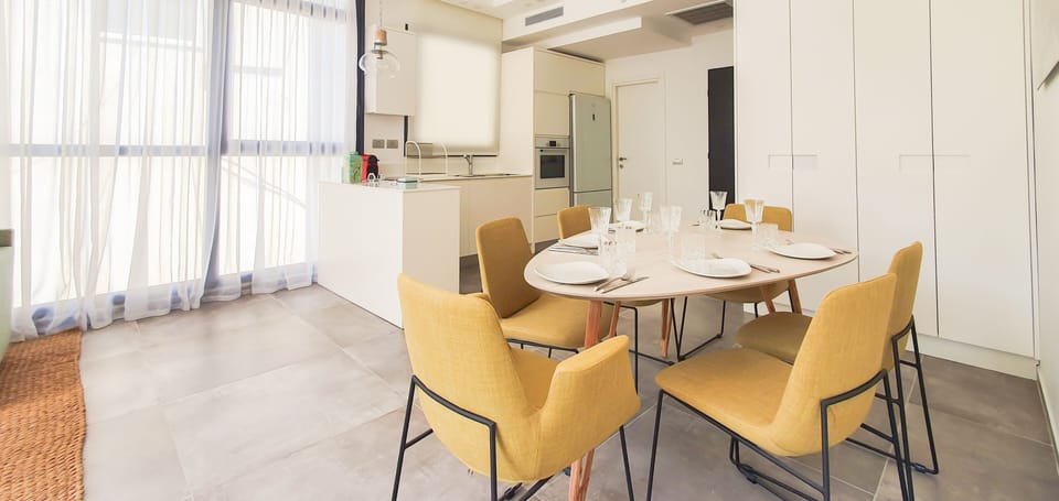 Apartment (2 Bedrooms) | In-room dining