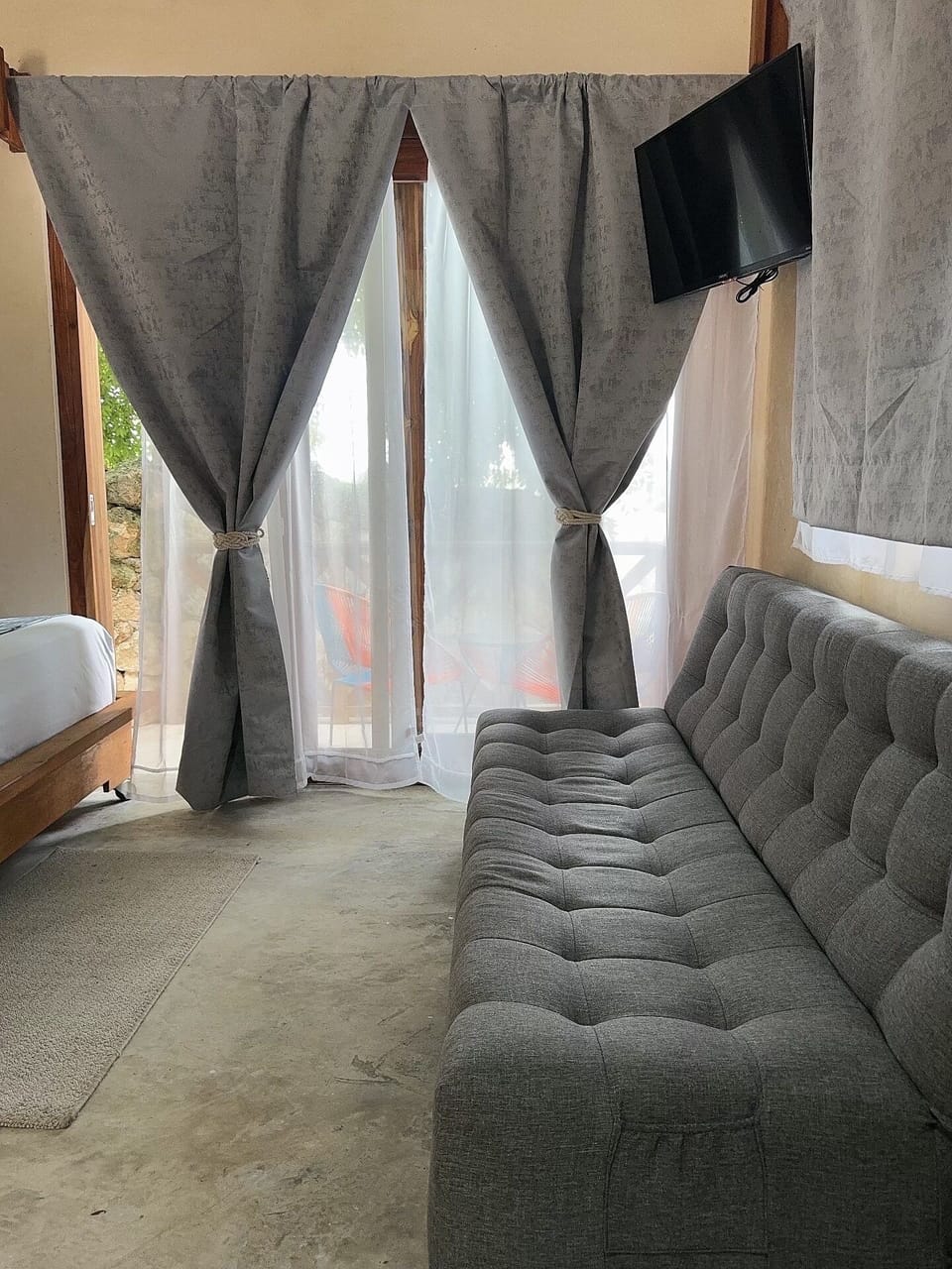 Habitacion superior con sofacama | Individually furnished, laptop workspace, free WiFi, bed sheets