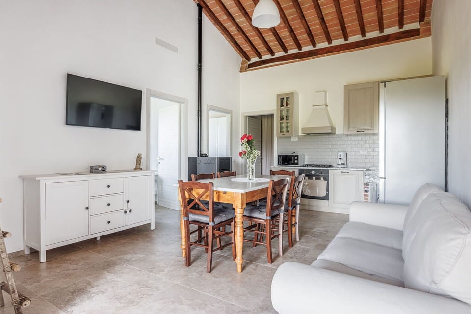 Autumn, Kitchen, Living Room, Spring, Summer