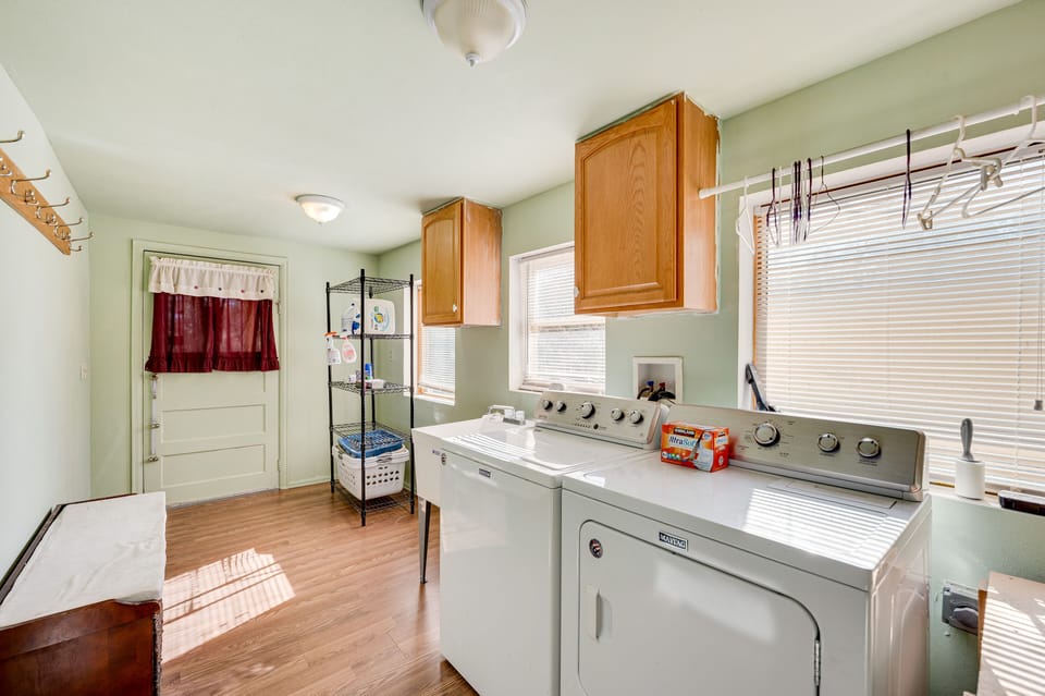 Laundry Room | Washer & Dryer