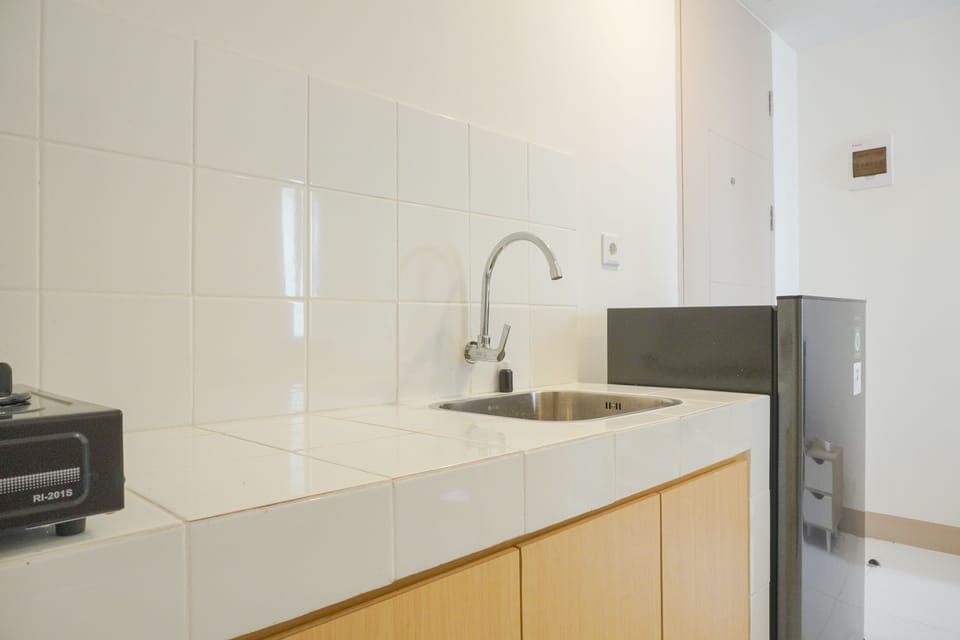Apartment | Private kitchen | Full-size fridge, stovetop
