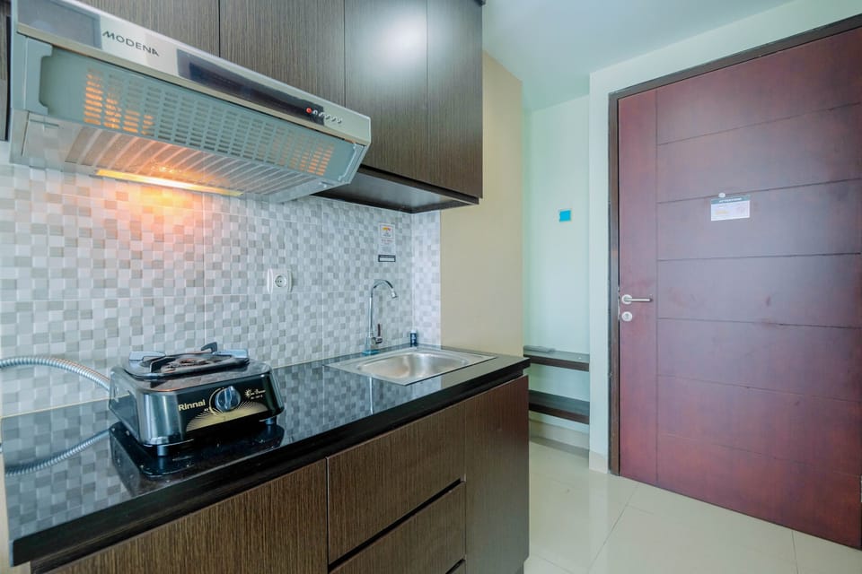Studio | Private kitchen | Full-size fridge, stovetop