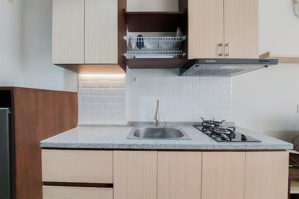 Studio | Private kitchen | Full-size fridge, stovetop