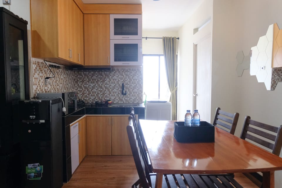 Apartment | Private kitchen | Full-size fridge, stovetop