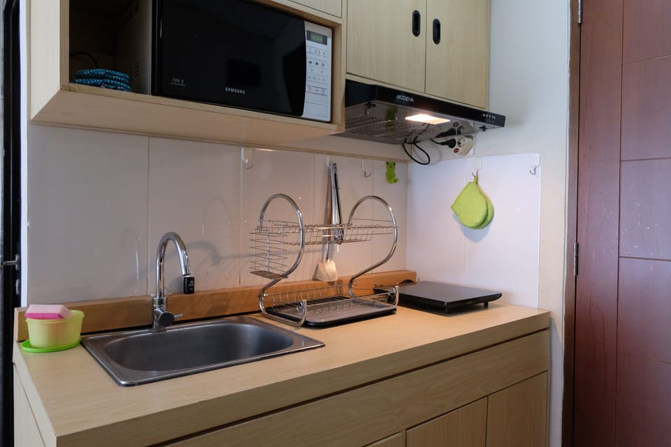 Apartment | Private kitchen | Full-size fridge, stovetop
