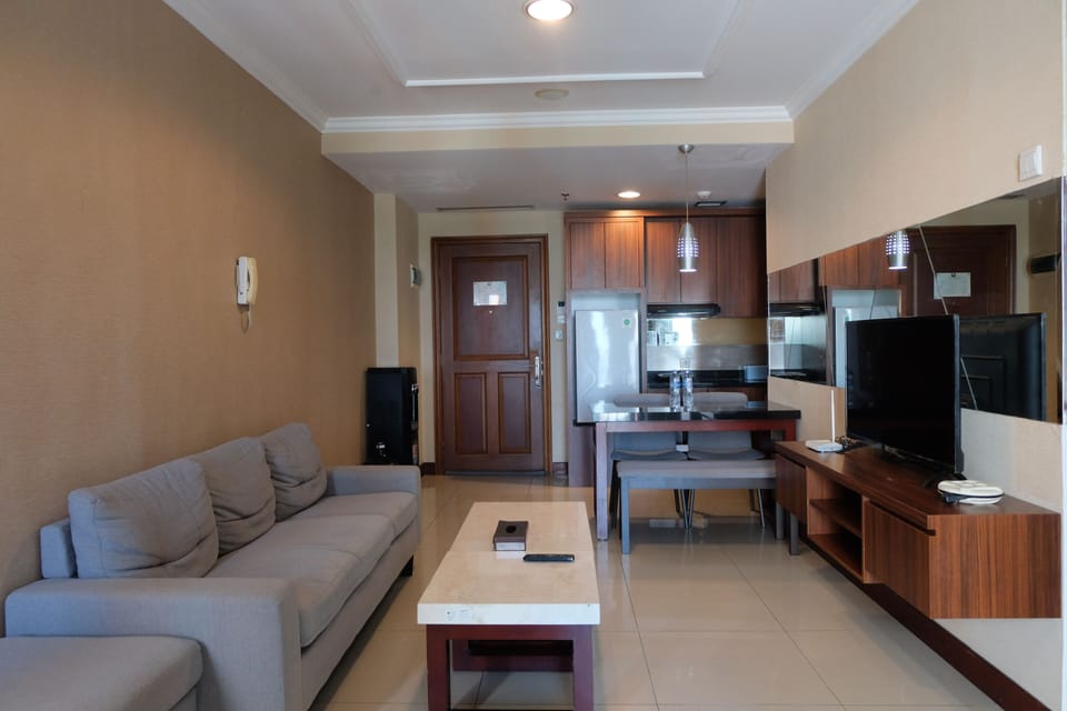 Apartment | Private kitchen | Full-size fridge, stovetop