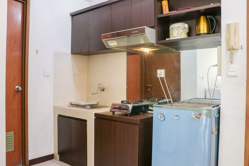 Apartment | Private kitchen | Full-size fridge, stovetop