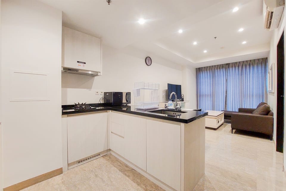 Apartment | Private kitchen | Full-size fridge, stovetop
