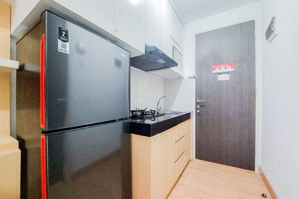 Studio | Private kitchen | Full-size fridge, stovetop