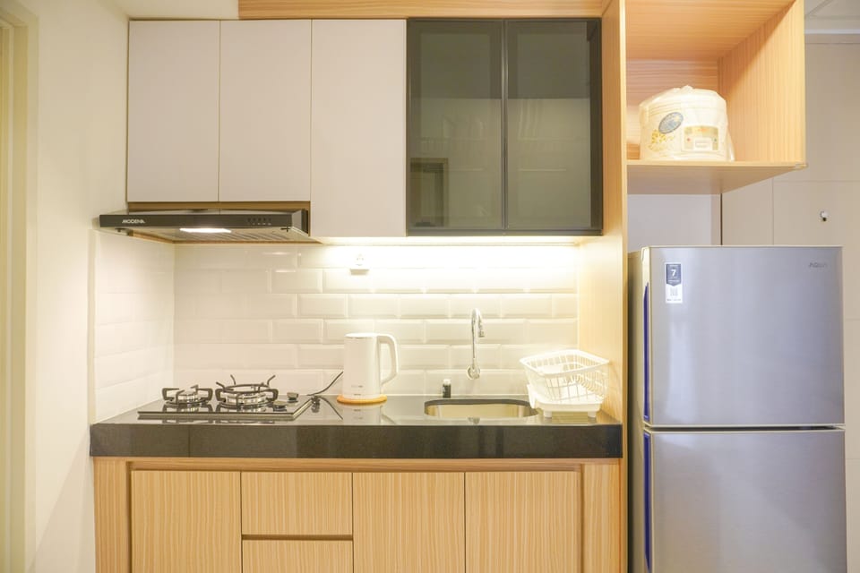 Apartment | Private kitchen | Full-size fridge, stovetop