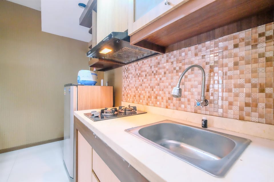 Apartment | Private kitchen | Full-size fridge, stovetop