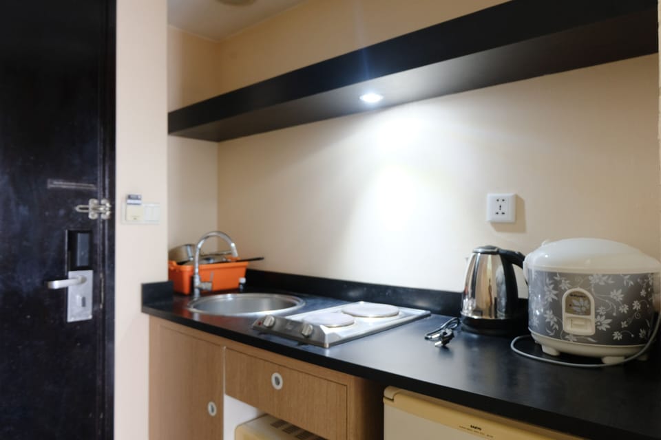 Apartment | Private kitchen | Full-size fridge, stovetop