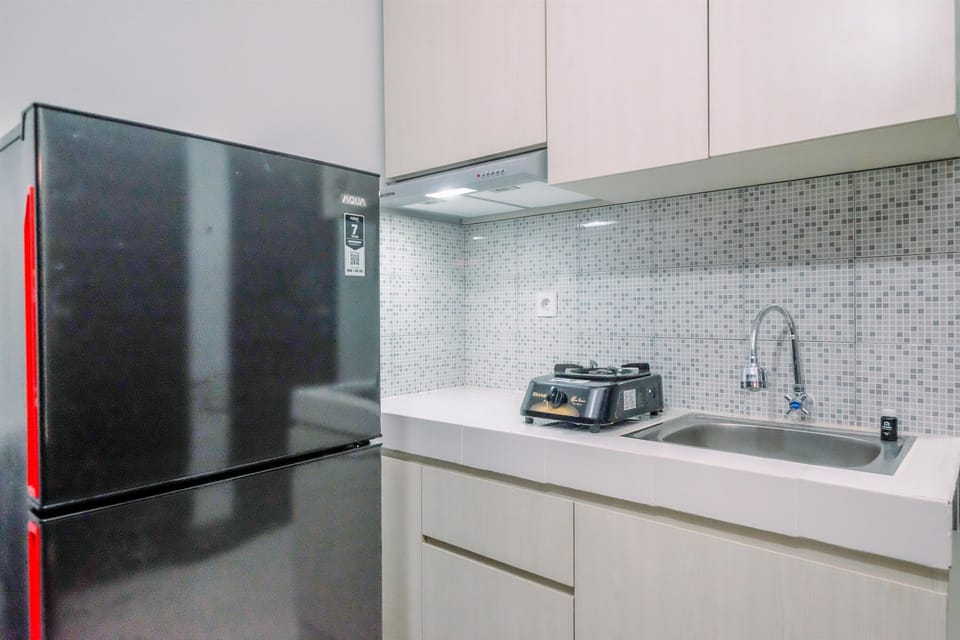 Apartment | Private kitchen | Full-size fridge, stovetop