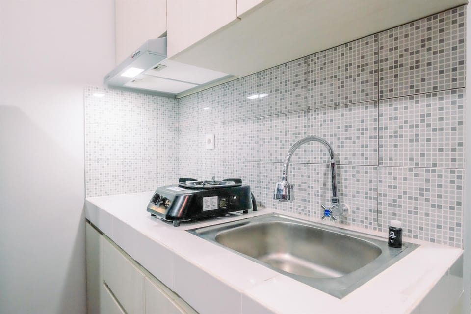 Apartment | Private kitchen | Full-size fridge, stovetop