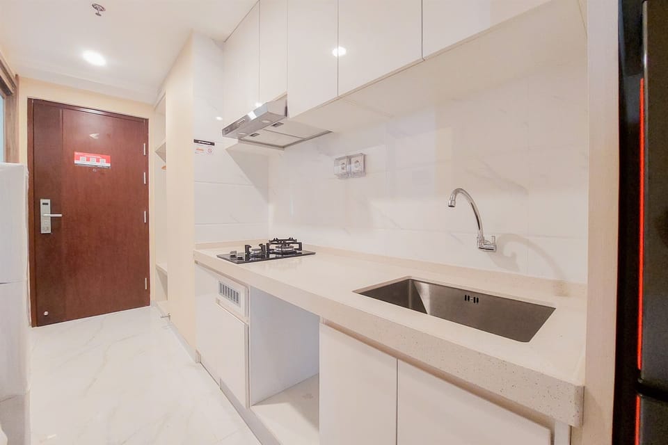 Studio | Private kitchen | Full-size fridge, stovetop