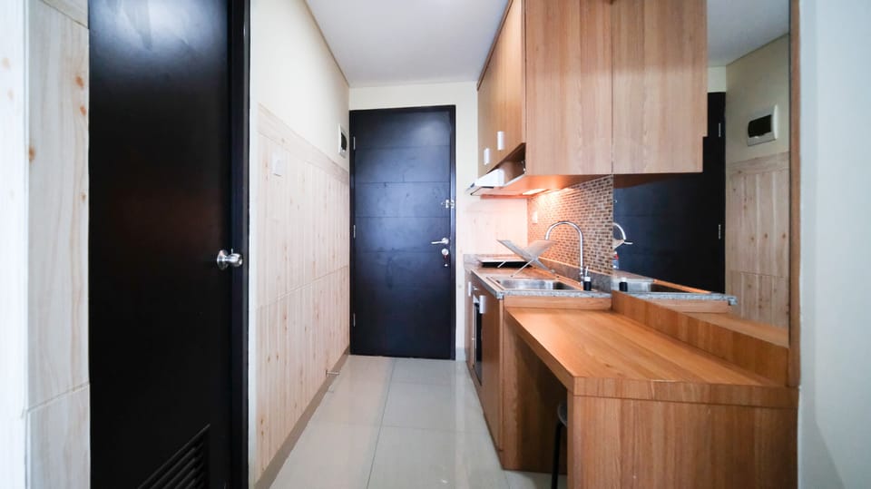 Studio | Private kitchen | Full-size fridge, stovetop