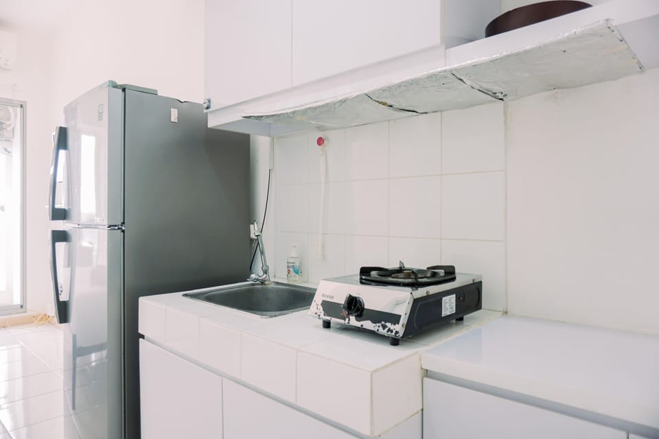 Studio | Private kitchen | Full-size fridge, stovetop