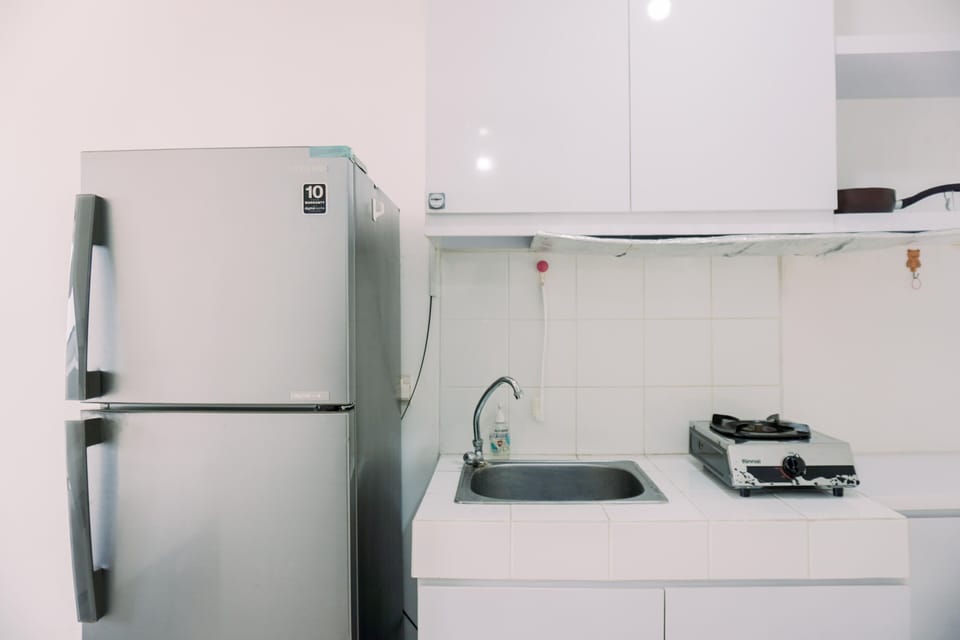 Studio | Private kitchen | Full-size fridge, stovetop