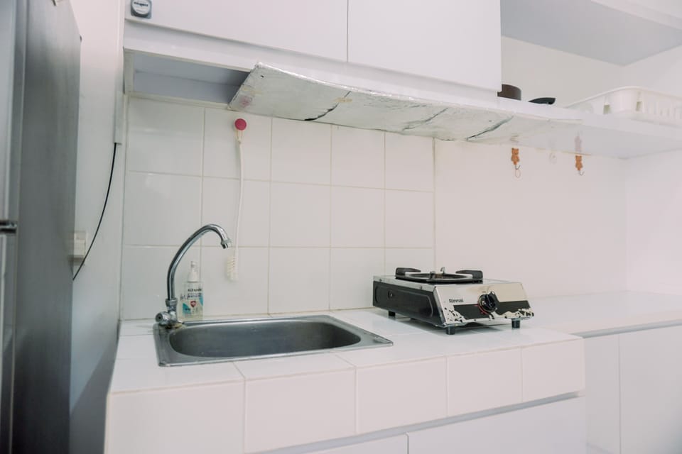 Studio | Private kitchen | Full-size fridge, stovetop