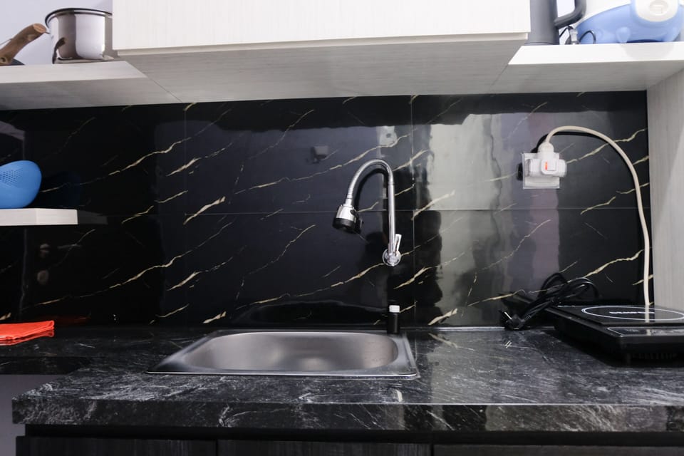 Studio | Private kitchen | Full-size fridge, stovetop