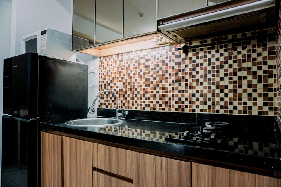 Apartment | Private kitchen | Full-size fridge, stovetop, electric kettle