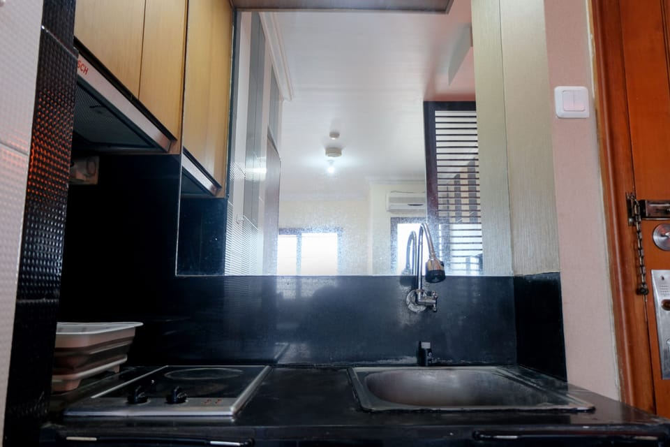 Studio | Private kitchen | Full-size fridge, stovetop